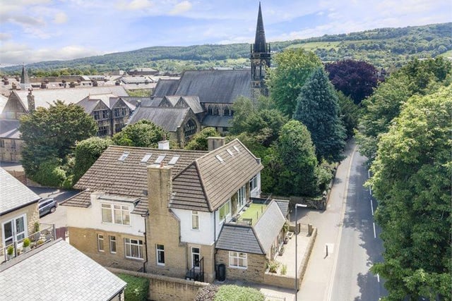This Edwardian three bedroom ground floor apartment offers a a great opportunity to a number of buyers, including those looking for retirement living. The property is located to close approximation to Otley town centre and its local amenitie,s as well as the river Wharfe.