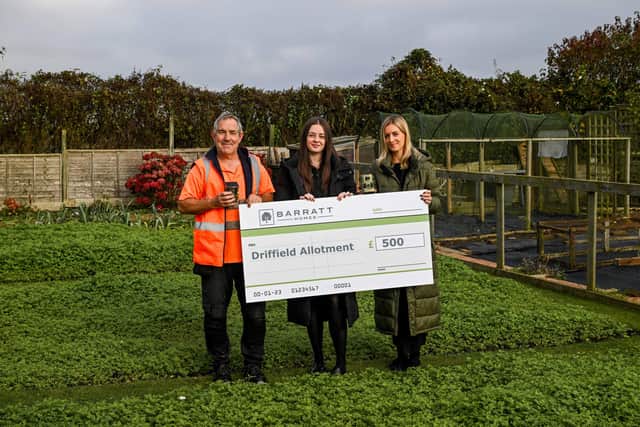 Barratt Homes donates £500 to Driffield allotments, close to its Mortimer Park development