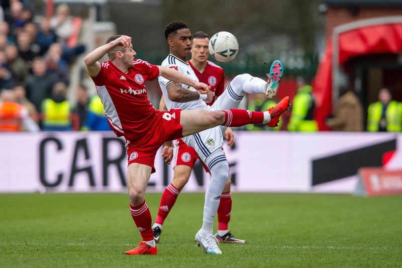 7 - Quite similar to Kristensen in the sense that his performance improved as the game went on and particularly in his case in the second half. Offered plenty going forward and neatly finished after Bamford's fine assist. Also made one very important clearance at the other end.