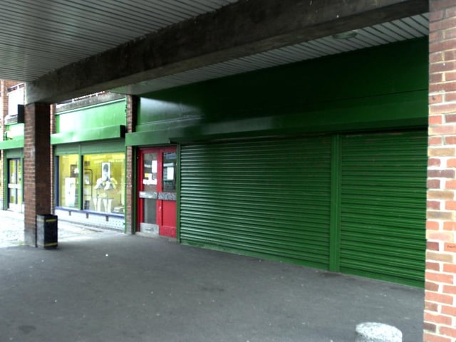 Plans were unveiled in February 2002 to close Lincoln Green Post Office.