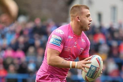 Mikey Lewis on the ball for Hull KR during their pre-season loss to Leeds Rhinos at AMT Headingley. Picture by John Clifton/SWpix.com.