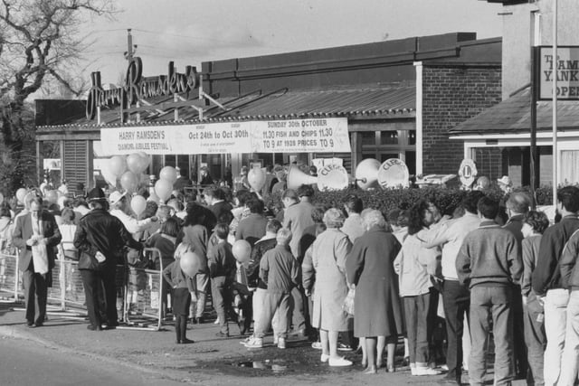 Enjoy these photo memories from around Leeds in 1988. PIC: YPN