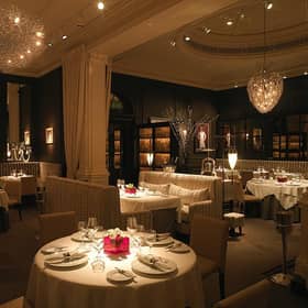 The two Michelin Star Restaurant Andrew Fairlie can be found in the grounds of the luxurious Gleneagles Hotel and is renowned for its excellent service and immaculate dishes.