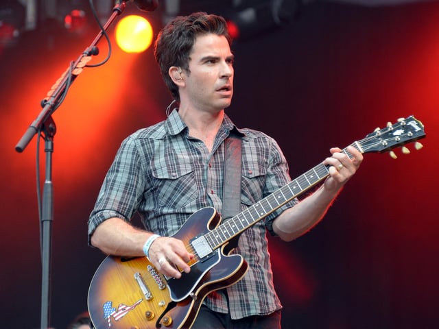 Jones fronts award-winning rock band Stereophonics.