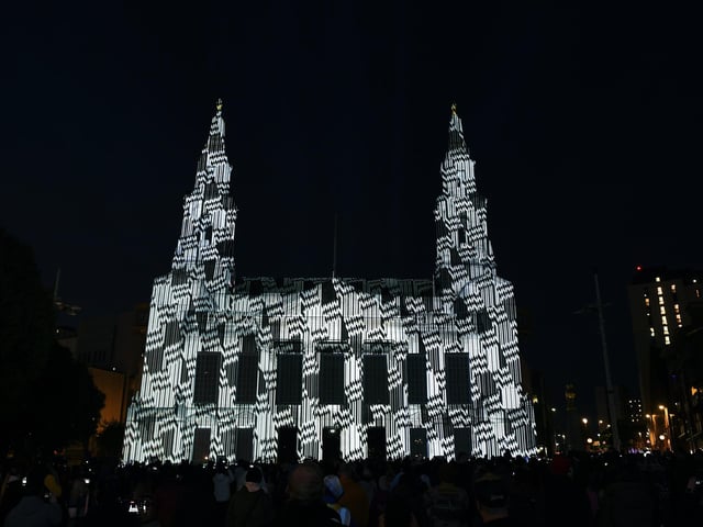 Theatre of Illumination by 3D Artist: Julien Lasson in Millennium Square. Photo: Jonathan Gawthorpe