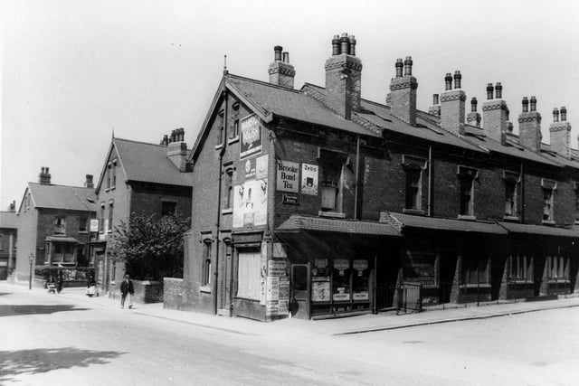 Shop on the corner of Trafford Avenue and Foundry Lane (renamed Foundry Approach) in June 1939, showing advertising signs for Zebo, Brooke Bond Tea, Mansion Polish, Gold Flake and Capstan.