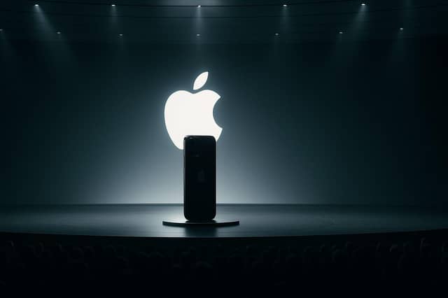 iPhone 17