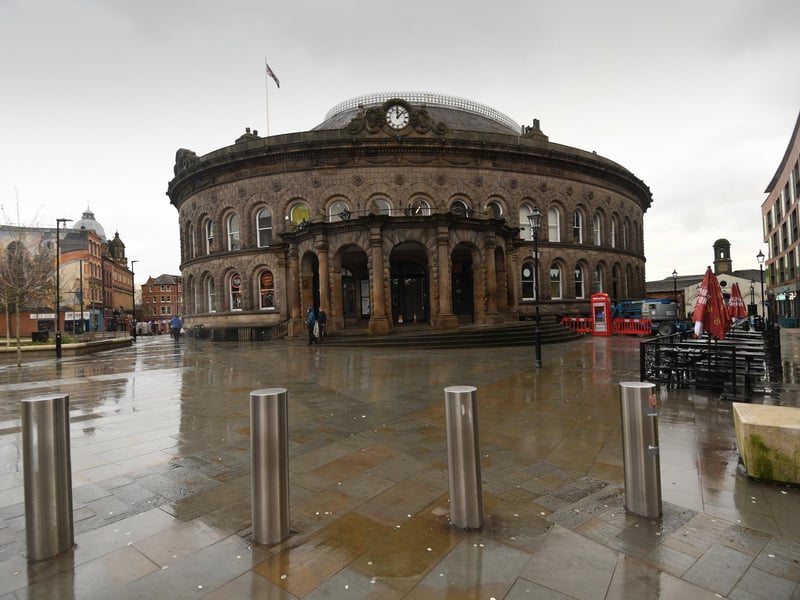 Close to several bus stops, the Corn Exchange is a regular meeting spot for city centre visitors.