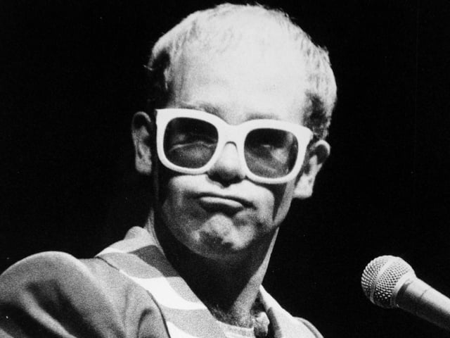 "Elton John stood on top of his glittering piano and was hailed not just as a man of many faces but as THE rock king, THE master showman, THE pop ambassador and THE master clown," wrote Steve.