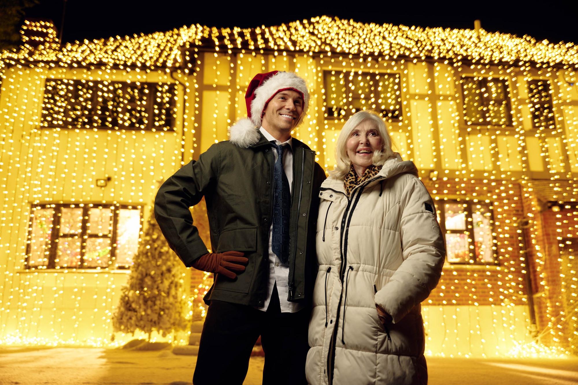 Reality TV star Joey Essex decorates his mansion with incredible Christmas lights display in hilarious new film