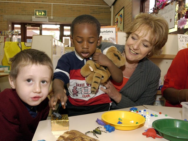 Beeston Hill Children's Centre was opened by Margaret Hodge MP in May 2003. She is pictured with Sean Brearley and Jonathan Mbugi.