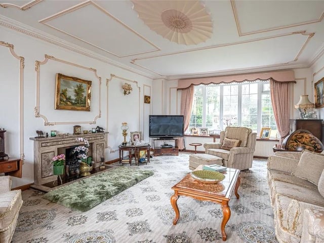 It has a wonderful open aspect window looking across across the marvellous grounds and countryside beyond.
