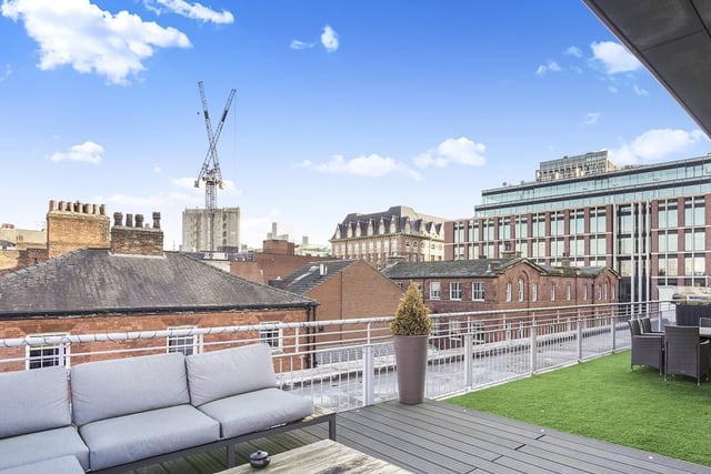 A gorgeous penthouse apartment with a delightful 270 degree rooftop city view is on the market for £375,000.
