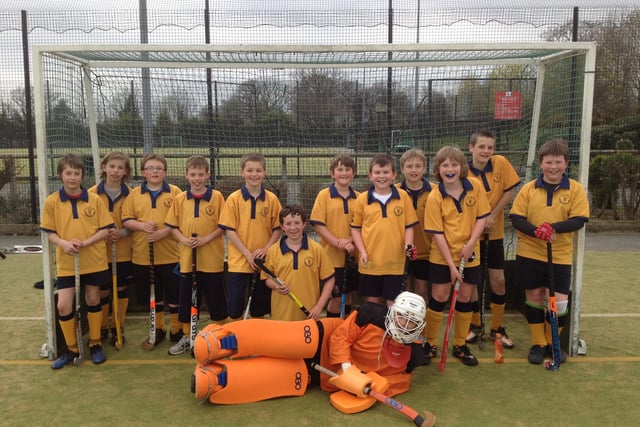 Buxton Hockey Club U14s pose for a team picture.