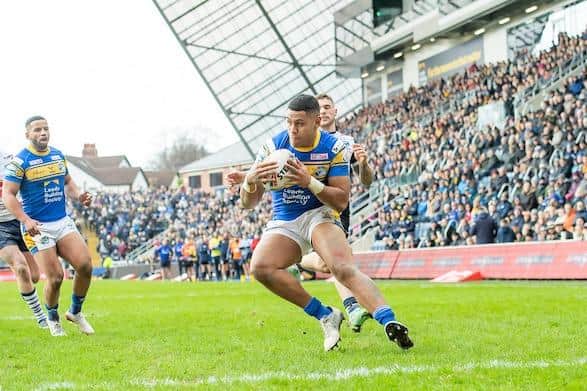 David Fusitu'a in action for Rhinos against Hull last season. Picture by Allan McKenzie/SWpix.com.