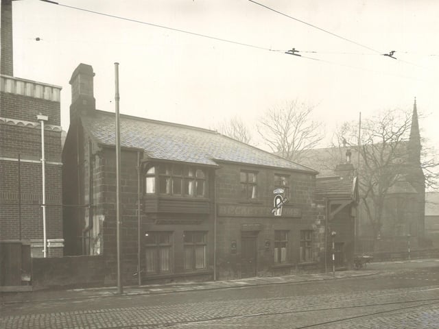Becketts Arms Hotel on Meanwood Road junction with Monkbridge Road can be seen on the right. Pictured in January 1939.
