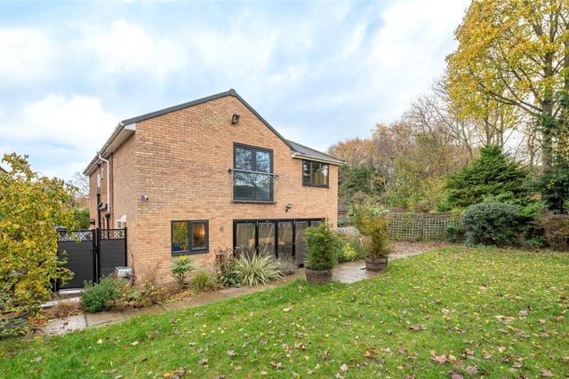 This meticulously presented four bedroom detached home in Shadwell offers an impressive array of individual features. Providing well-presented and spacious accommodation, the home is enhanced by the incorporation of up-to-date technology, including air sourced heating, photovoltaic panels and solar hot water.