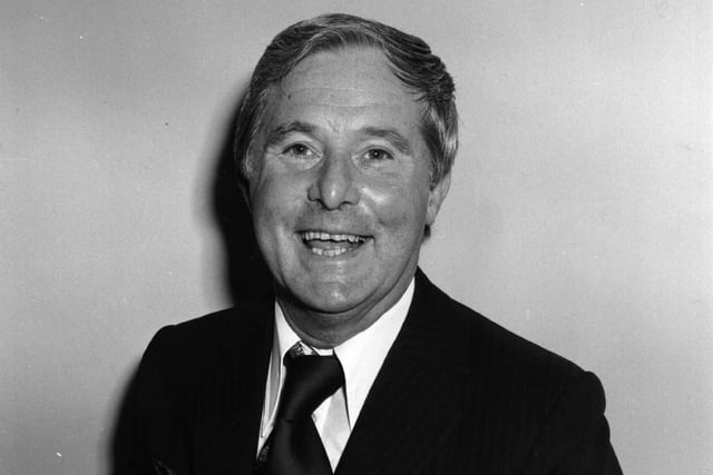 Mark Bennett suggested the song 'Bring Me Sunshine' from Ernie Wise.