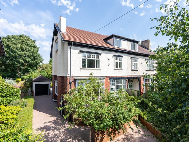This beautiful Edwardian house in Roundhay was recently put on the market for an asking price of £900,000.