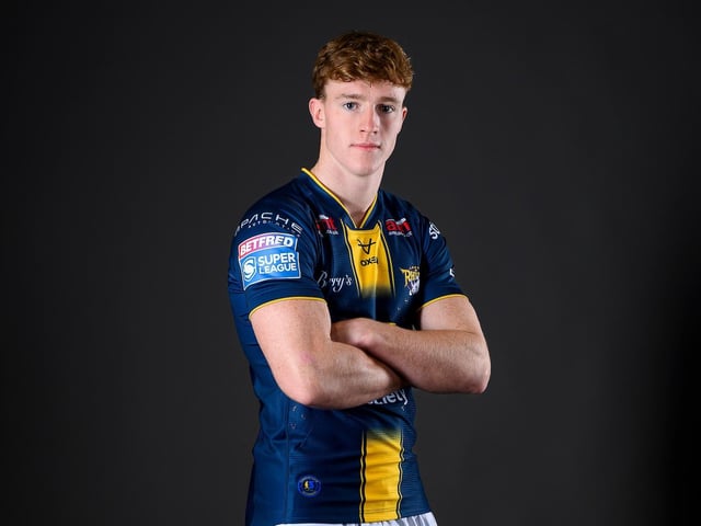 Leeds’ best, penalised once, but made an early try-saving tackle and ran the ball well 8