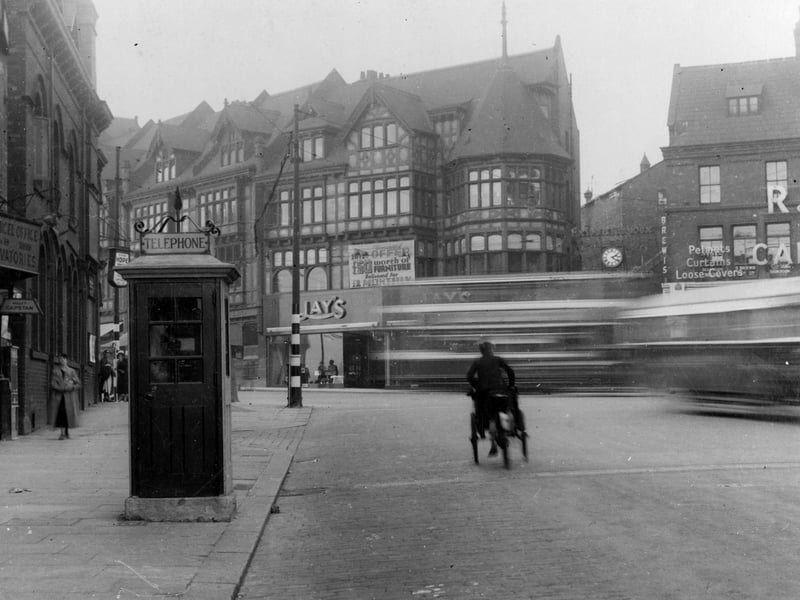 Enjoy these photo memories from Leeds in 1936. PIC: Leeds Libraries, www.leodis.net