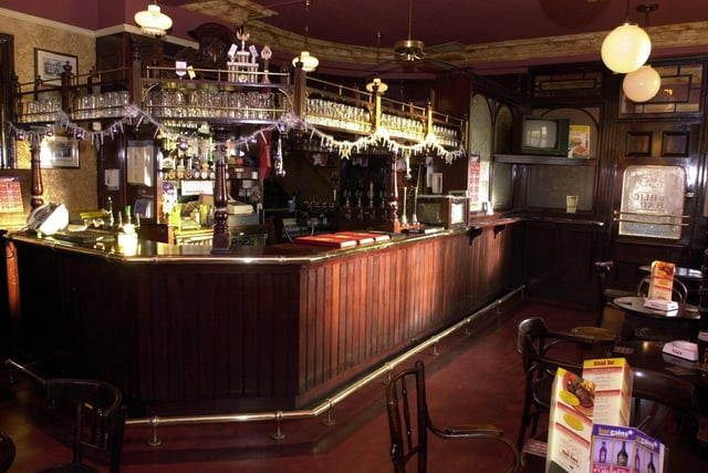 Inside The Cardigan Arms on Kirkstall Road in December 2002.