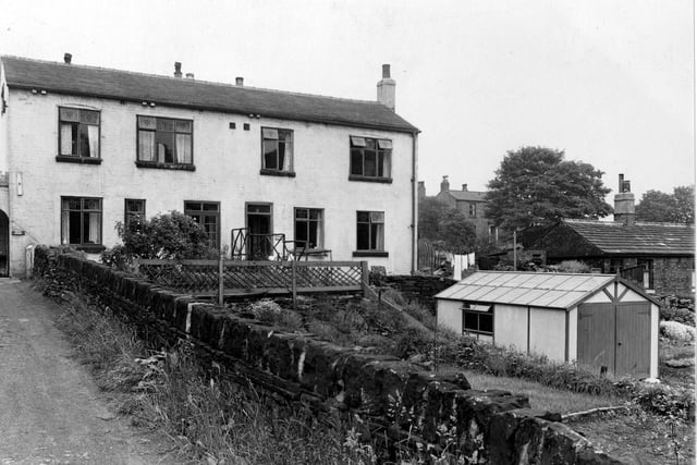 Enjoy these photos from around Farnley in the 1950s. PIC: Leeds Libraries, www.leodis.net
