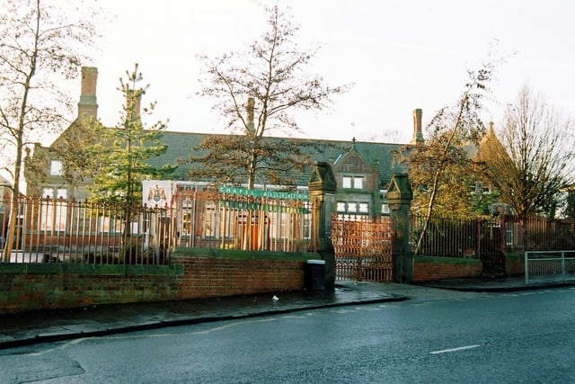 Chapel Allerton Primary in October 2003. It was built as Chapeltown Board School in 1879 and was designed by Richard Adams. He was Leeds School Board architect from 1873, he died in 1883. A stone plaque on the wall has these details. This area was part of Chapeltown Moor, it was here that three men were hung in 1663 for their part in the Farnley Wood Plot.