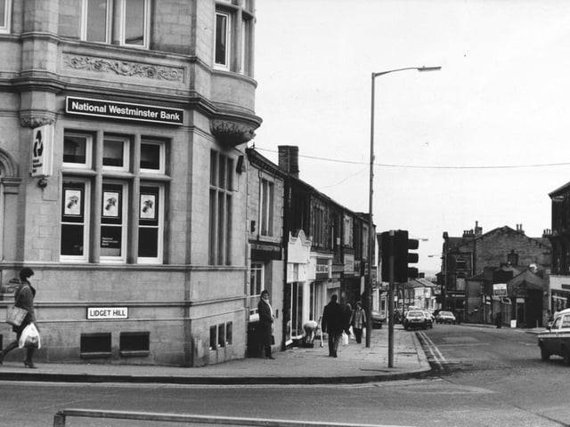 National Westminster Bank on Lidgett Hill in Pudsey was targeted by armed robbers in February 1987.