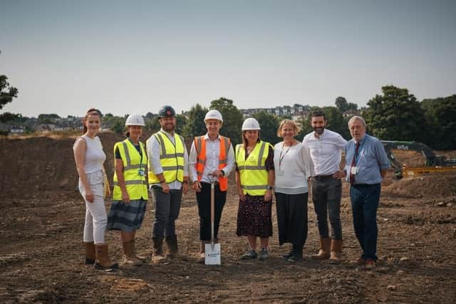 This third and final phase to the rear of Seacroft Hospital will welcome 185 new homes to the area.