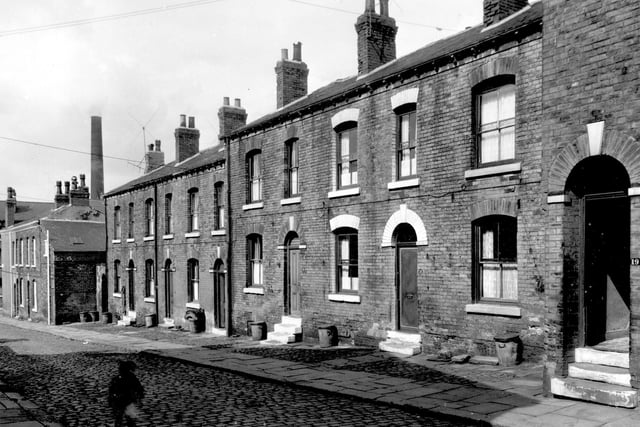 Back Barrack Street, looking towards Sheepscar Street in July 1958.