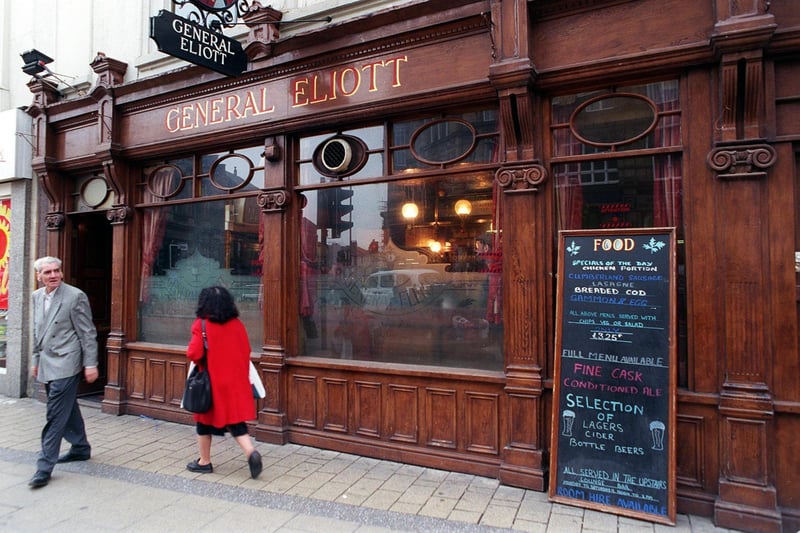 Enjoy these photo memories of the more traditional city centre pubs you visited during the 1990s.