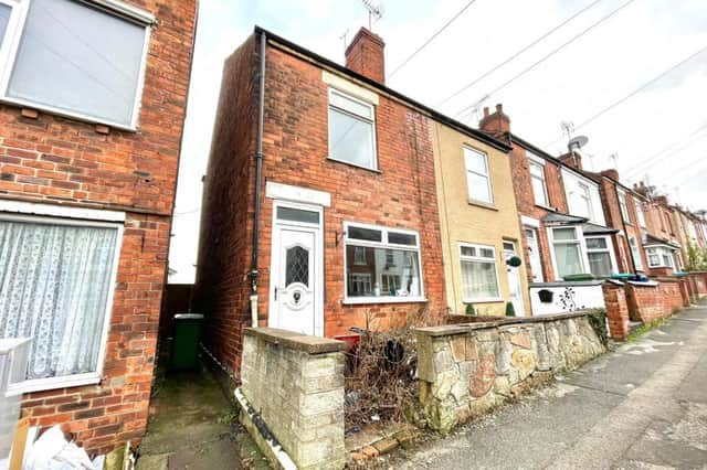 With a guide price of just £25,000, could this two-bedroom town house on Carlton Street in Mansfield prove to be a bargain? It is to be sold via an online auction at underthehammer.com