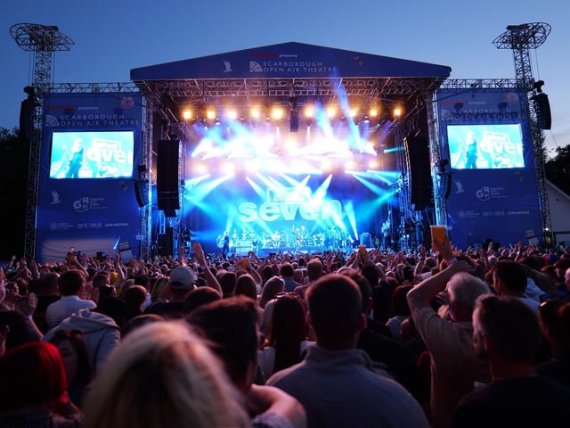 Shed Seven light up the stage