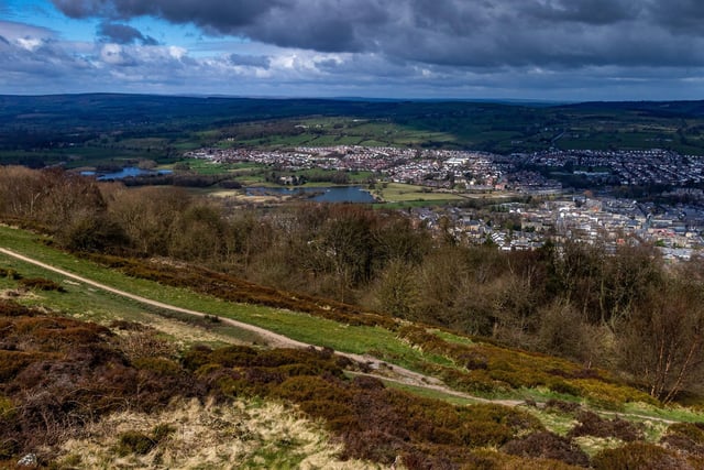 Otley Chevin is a popular walking route that overlooks the town of Otley and boasts a range of woodland paths, hilly routes and themed trails. Dogs are allowed off the lead.