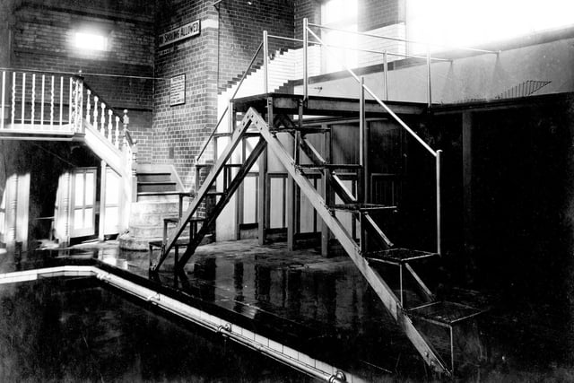 Holbeck Baths was one of many public swimming baths in the city, in areas where facilities for washing and bathing were restricted, the buildings also provided laundry wash houses and individual baths. A central diving platform can be seen, to the left, steps to a viewing balcony, changing cubicles lined the outer walls.