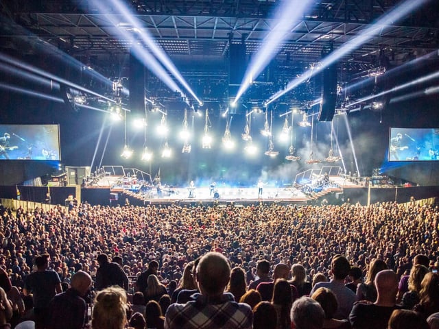 Thousands enjoyed Mumford & Sons in December 2018 on their Delta tour.