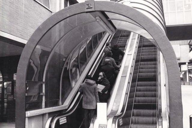 One moving staircase going up, another moving staircase coming down. The do you remember the escalators on Boar Lane up to the Bond Street Shopping Centre? Pictured here in November 1980.