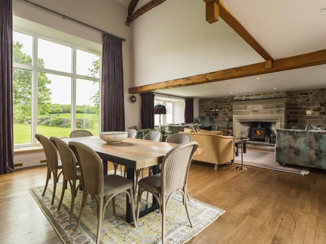 The dining hall and sitting room has an overhead gallery.