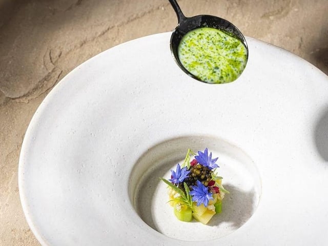 ake Jones’ course, Musselburgh Leeks in Pumpkin Seed Miso, Kaluga Caviar, Toasted Buckwheat, Cultured Buttermilk & Douglas Fir Dressing.