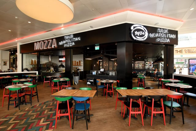 The White Rose Mozza is rated at 4.5 stars according to Google reviews.