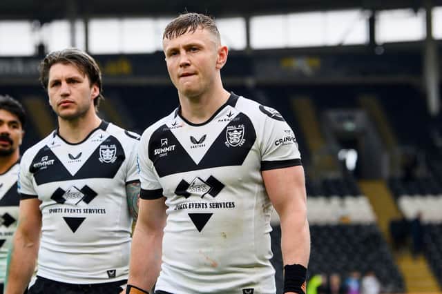 Harry Newman, right, seen in Hull FC colours alongside former Leeds Rhinos teammate Tom Briscoe. Picture by Allan McKenzie/SWpix.com.