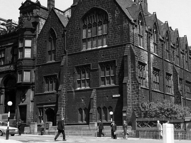 Priestley Hall formerly part of Mill Hill Chapel School, on Park Row in June 12967. It was designed by Geroge Corson and built 1858/59. It was demolished in 1968.