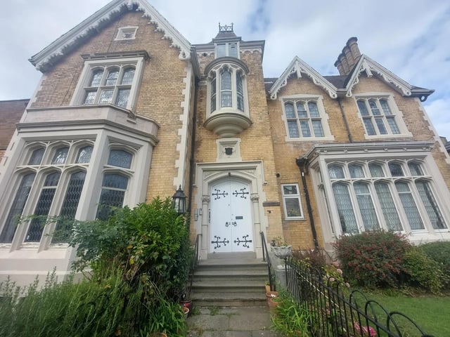 A three bed apartment within Moseley House is for sale priced £160,000.