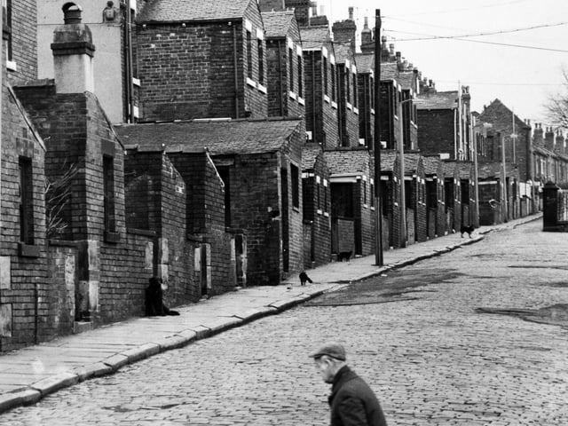 Share your memories of Leeds in 1978 with Andrew Hutchinson via email at: andrew.hutchinson@jpress.co.uk or tweet him - @AndyHutchYPN