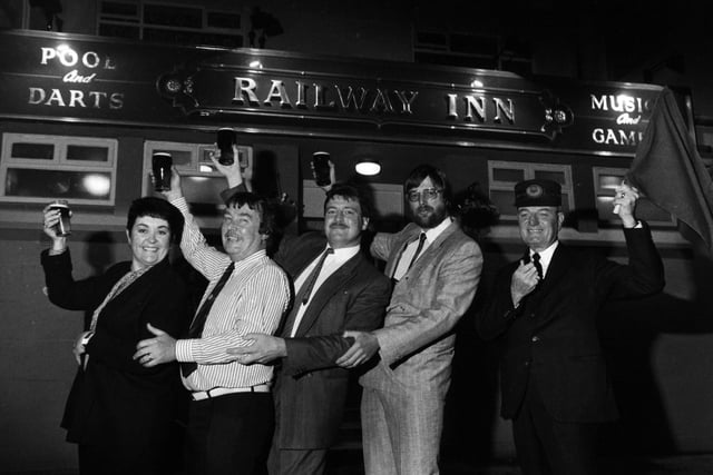 Regulars at the Railway Inn on Balm Road pictured in October 1988.