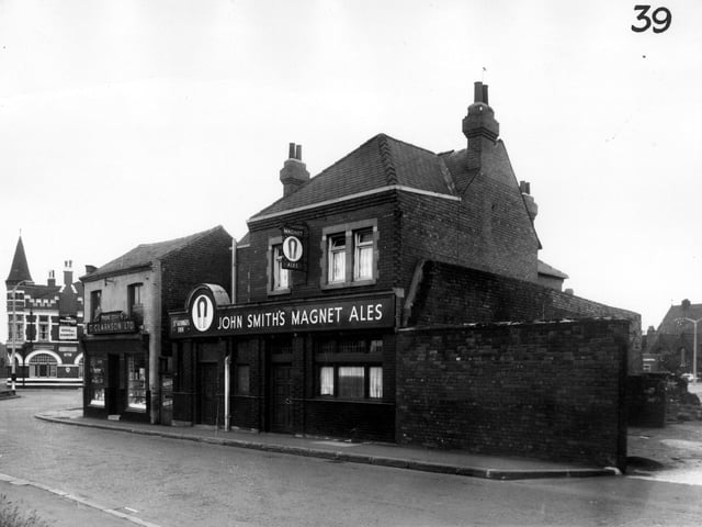 The elaborate frontage of The Volunteer public house can be seen on Holbeck Lane. Pictured in March 1965.