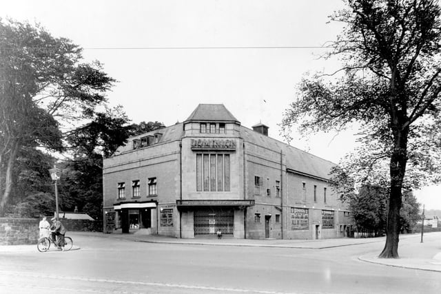 The Dominion Cinema on Montreal Avenue pictured in August 1937.  It opened in January 1934 with the first film to be shown was Cleaning Up starring George Gee. The last film to be screened was 'The Quiller Memorandum' with Alec Guinness, in March 1967. The building then became a bingo hall.