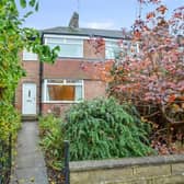 An ideal home for buyers working at the university, hospitals or city centre, this three bedroom town house is tucked away in a leafy cul-de-sac in the Headingley Hill and Woodhouse Conservation area. The house has PVCu double glazing and gas central heating, plus a south-facing garden with views  of apple trees.