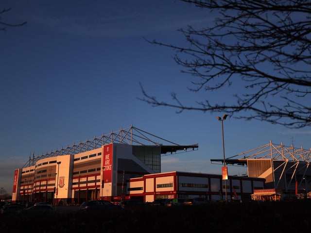 Stoke on Trent is the 14th biggest city in England with a population of 386,013.